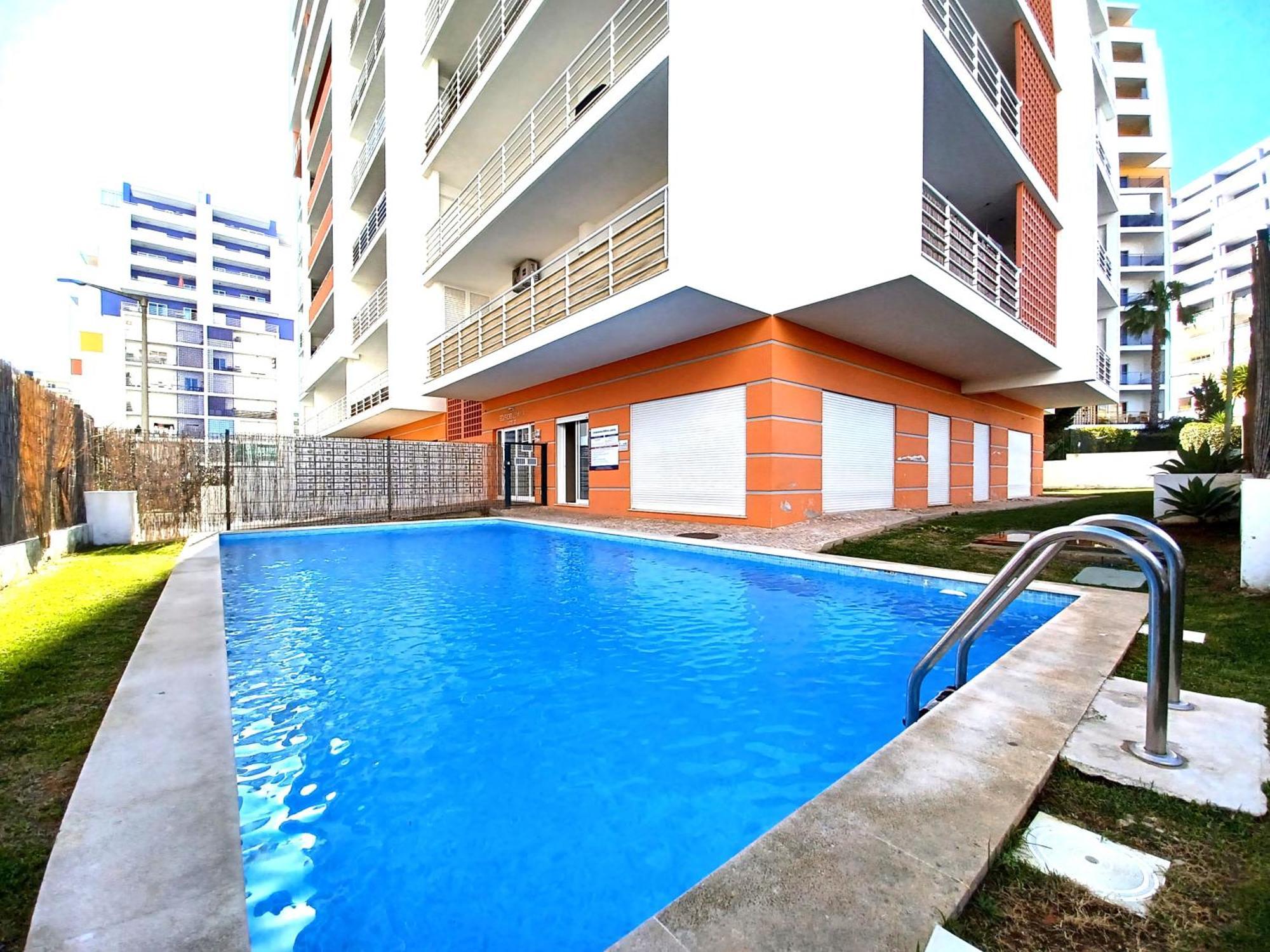 Edificio Lumina Sunshine Beach Apartment بورتيماو المظهر الخارجي الصورة